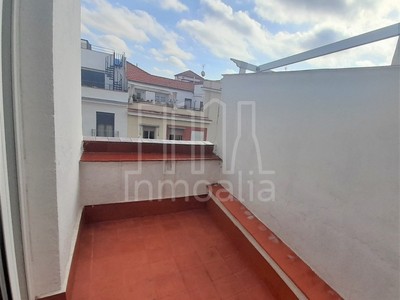 Piso en alquiler en Madrid, Arapiles, con 2 dormitorios, baño y terraza