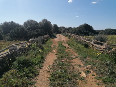 Casa de campo en venta en Ciudadela, Calan Bosch, con 3 dormitorios, baño, plaza de garaje, trastero y terreno