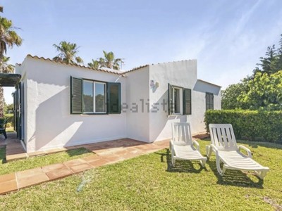 Apartamento en venta en Ciudadela, Calan Bosch, con 2 dormitorios, baño y terraza