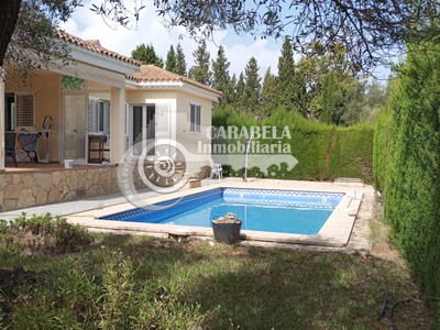 Chalet en venta en Peñíscola, con 3 dormitorios, 2 baños y terraza