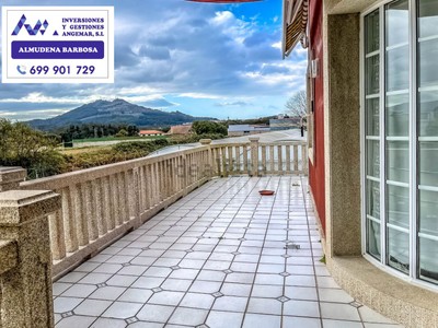 Chalet en venta en A Guarda, con 3 dormitorios, 2 baños, 2 plazas de garaje, trastero, terraza y terreno