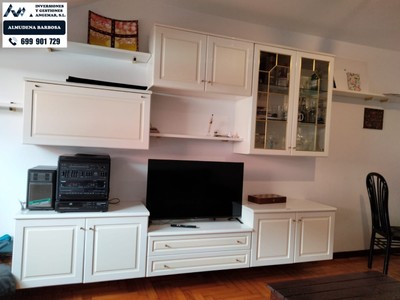 Piso en venta en A Guarda, Centro, con 3 dormitorios, baño, aseo, plaza de garaje, trastero y balcón