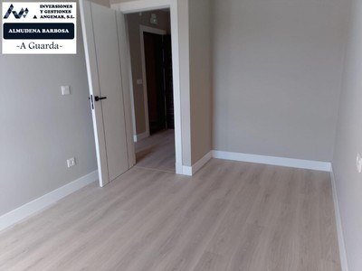 Piso en venta en A Guarda, Centro, con 3 dormitorios, 2 baños y trastero