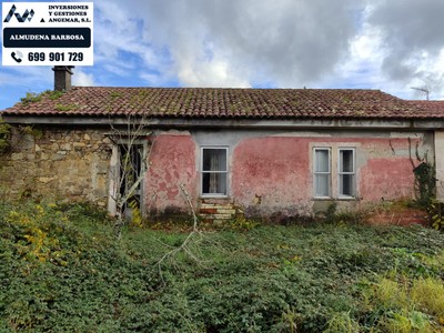 Casa en venta en Tomiño, Forcadela, con 3 dormitorios, baño, trastero y terreno
