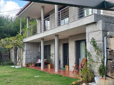 Casa en venta en Tomiño, Estás, con 5 dormitorios, 3 baños, trastero, balcón, terraza y terreno