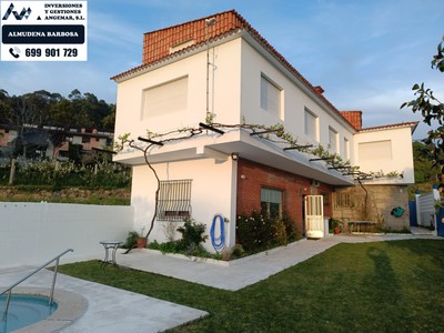 Casa en venta en Gondomar, con 10 dormitorios, 3 baños y terreno