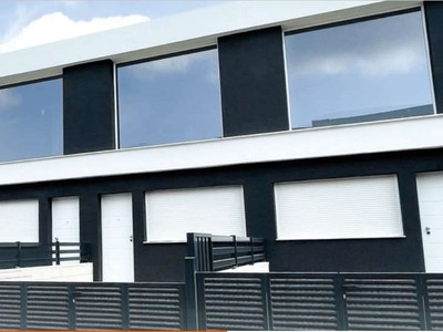 Chalet de obra nueva en venta en Segunda Residencia, Gran Alacant, con 2 dormitorios, baño y terreno