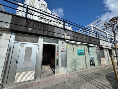 Local comercial en venta en Castro Urdiales, Ostende, con baño
