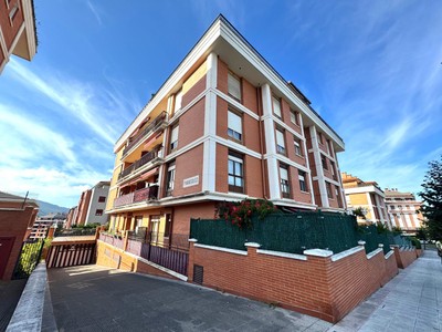 Piso en venta en Castro Urdiales, Cotolino, con 3 dormitorios, 2 baños, 2 plazas de garaje, trastero y terraza