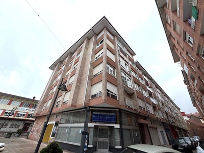 Piso en venta en Castro Urdiales, Centro, con 3 dormitorios, 2 baños, trastero y balcón