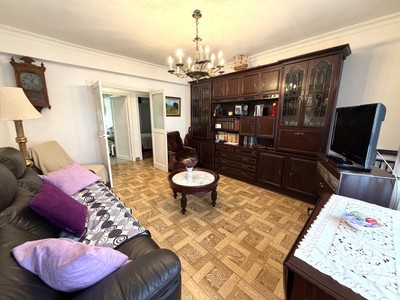Piso en venta en Castro Urdiales, Centro, con 3 dormitorios y baño