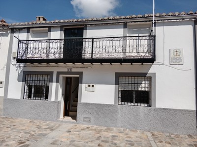 Casa rustica en venta en Gargüera, con 2 dormitorios, baño y balcón