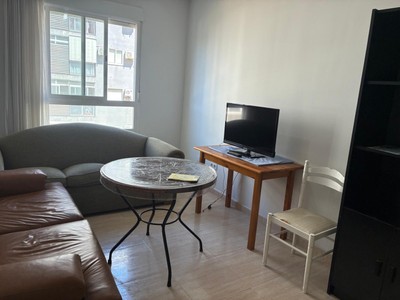 Piso en venta en Plasencia, con 3 dormitorios, baño y terraza
