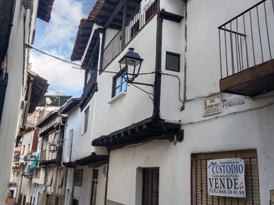 Casa rustica en venta en Cabezuela Del Valle, con 5 dormitorios y 2 baños