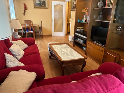 Piso en venta en Plasencia, con 3 dormitorios y baño