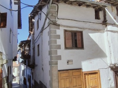 Casa en venta en Candelario, con 3 dormitorios y aseo