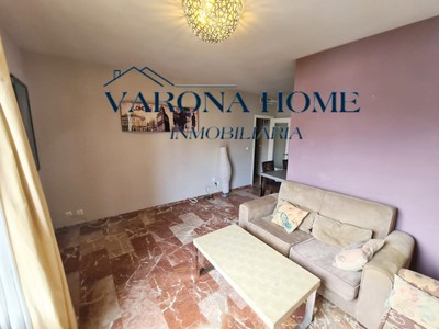 Piso en alquiler en Córdoba, Santa Marina, con 3 dormitorios, 2 baños y balcón