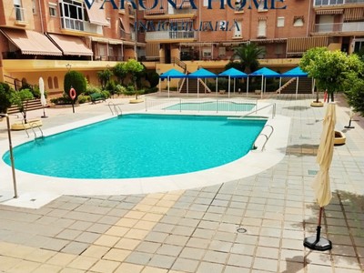 Piso en alquiler en Córdoba, Parque Azahara, con 2 dormitorios, baño y terraza