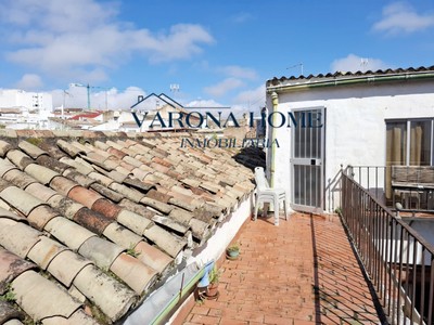 Piso en alquiler en Córdoba, Centro, con 2 dormitorios, baño y terraza