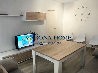 Piso en alquiler temporal en Córdoba, Huerta De La Reina, con 3 dormitorios, baño y terraza