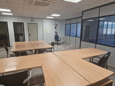 Oficina en alquiler en Erandio, con aseo