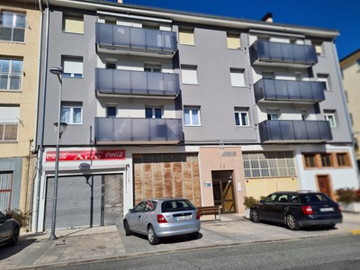 Locales en alquiler en Arre, con baño