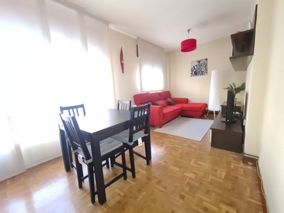 Piso en venta en Pamplona, Santa Mª Real, con 2 dormitorios y baño