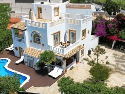 Chalet en alquiler vacacional en Santa Eularia Des Riu, Es Cana, con 5 dormitorios y 4 baños
