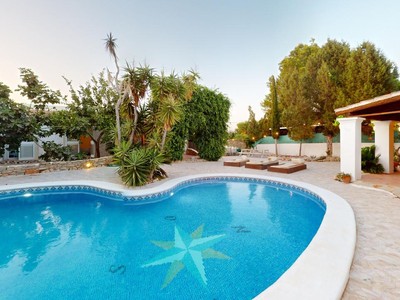 Chalet en venta en Sant Josep De Sa Talaia, Port Des Torrent, con 5 dormitorios, 2 baños y 6 plazas de garaje