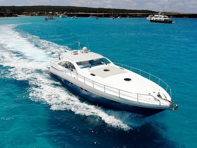 Alquiler de Yate Pershing 54 en Ibiza | Charter Day Marina Ibiza