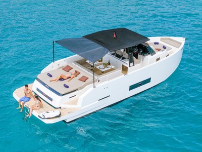 Alquiler De Antonio D42 en Ibiza | Playyacht III Marina Botafoc