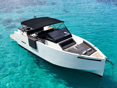 Alquiler De Antonio 33 Oceans 911 en Ibiza | Charter Day Marina Botafoc