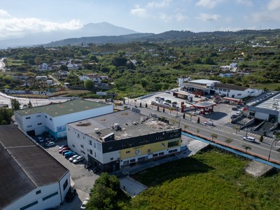 Edificio comercial en venta en Coin