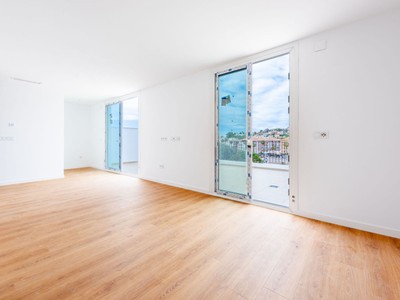 Ático de obra nueva en venta en Torre Del Mar, con 2 dormitorios, 2 baños y 37 terrazas