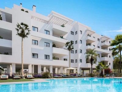 Apartamento en venta en Algarrobo Costa, con 2 dormitorios, 2 baños, plaza de garaje, trastero y 8 terrazas