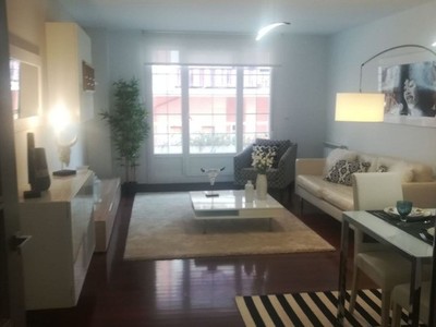 Piso en alquiler en Castro Urdiales, Centro, con 2 dormitorios, baño, aseo, plaza de garaje y terraza