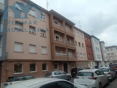 Piso en venta en Castro Urdiales, Centro, con 4 dormitorios, baño y terraza