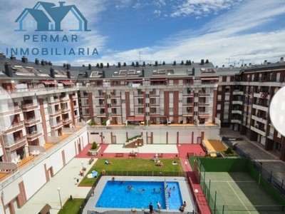 Ático duplex en venta en Castro Urdiales, Cotolino, con 3 dormitorios, 2 baños, plaza de garaje, trastero y 3 terrazas