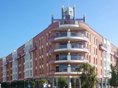 Piso en alquiler temporal en Castro Urdiales, Cotolino, con 1 dormitorio, baño y plaza de garaje