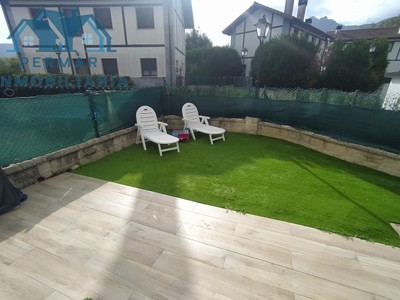 Chalet en alquiler temporal en Castro Urdiales, Samano, con 2 dormitorios, 2 baños y terreno