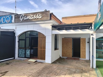 Local comercial en venta en Chiclana De La Frontera, La Barrosa, con 2 baños