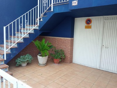 Chalet en venta en Llocnou De Sant Jeroni, con 3 dormitorios y 2 baños