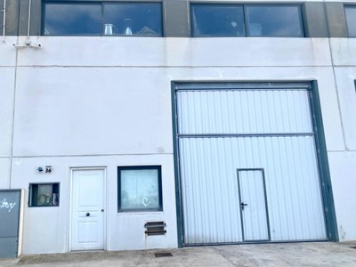 Nave industrial en alquiler en Zaragoza, Cartuja Baja, con baño y 2 plazas de garaje