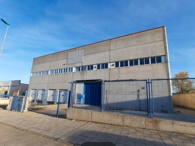 Nave industrial en alquiler en La Muela, Polígono Centrovía, con 2 baños