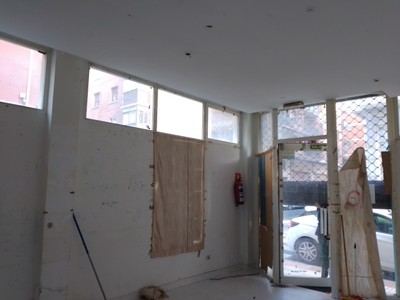 Lonja en venta en Sondika, con baño