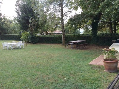 Piso en alquiler en Lezama, con 3 dormitorios, 2 baños, plaza de garaje, trastero, terraza y terreno