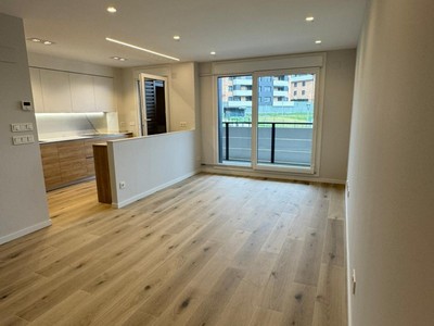 Piso en alquiler en Derio, con 2 dormitorios, 2 baños, plaza de garaje y terraza