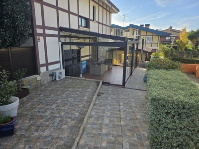 Chalet en venta en Loiu, Urbanizacion, con 5 dormitorios, 3 baños, plaza de garaje, trastero y terreno