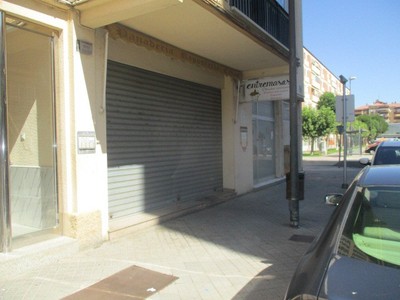 Locales en venta en Aranda De Duero, con aseo