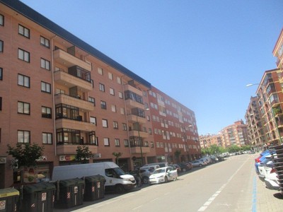 Locales en alquiler en Aranda De Duero, Glorieta Rosales, con aseo